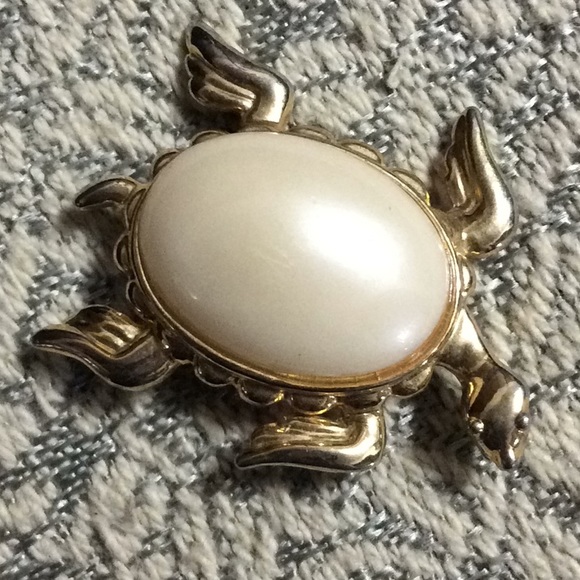 unknown Jewelry - Vintage Turtle 🐢 Brooch